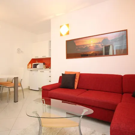 With Parking Space Baska, Krk - 19199 Appartement